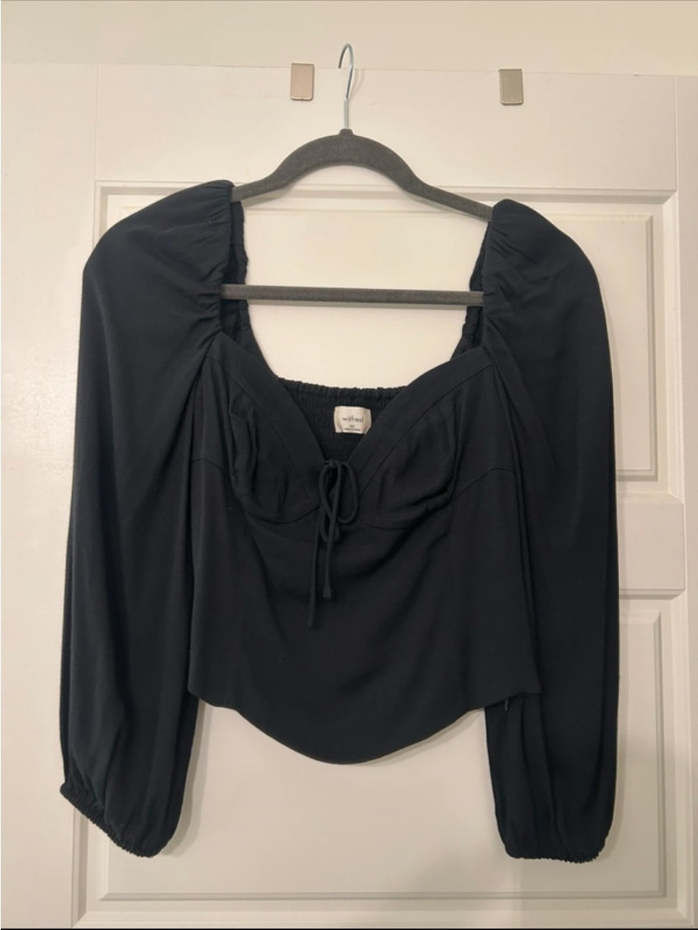 Women's Aritzia Wilfred Black Long-Sleeve Top